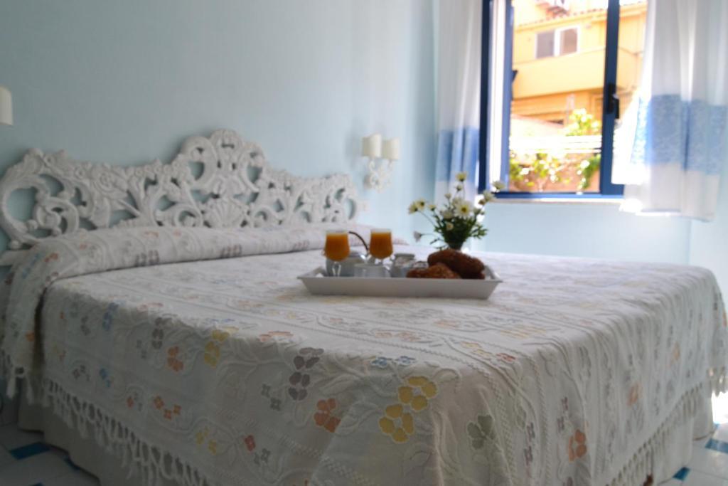Hotel La Lampara Golfo Aranci Room photo